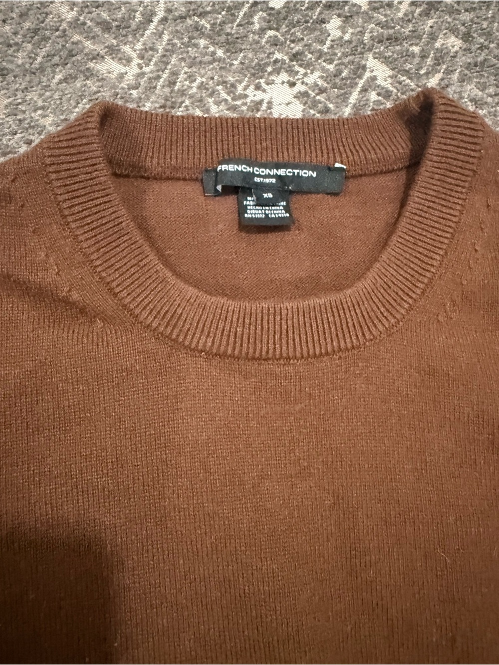 French Connection Brown Short Sleeve Crewneck Knit Sweater Top XS - Picture 2 of 5